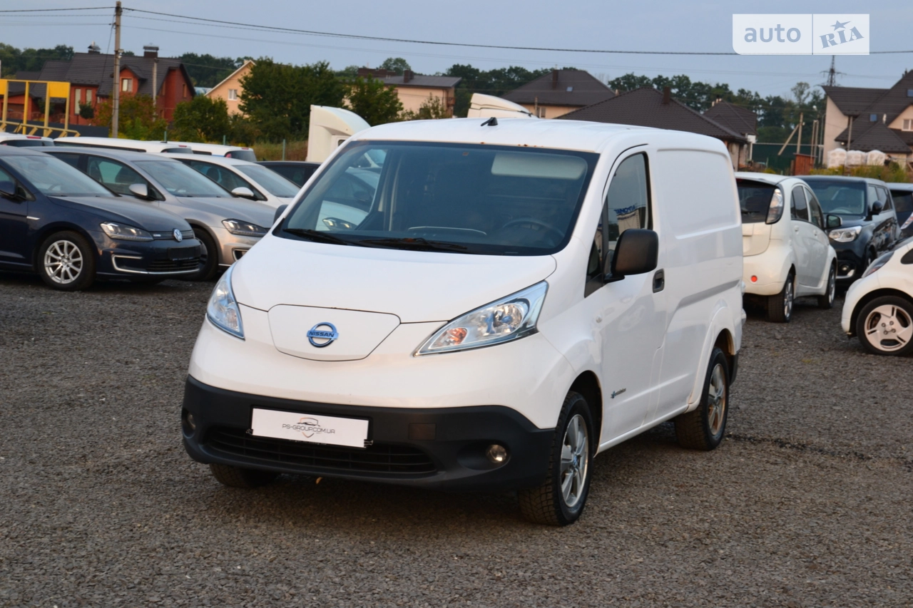 Nissan e-NV200 2015