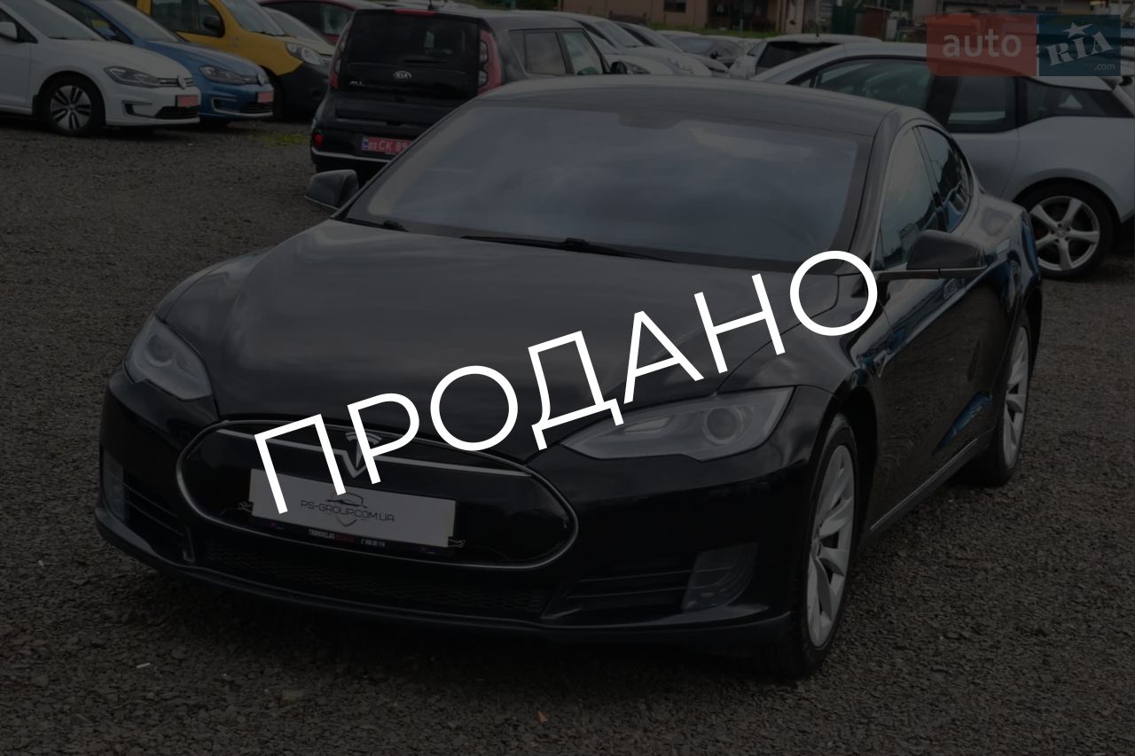 Tesla Model S 2014